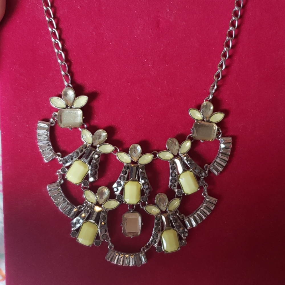 Statement necklace